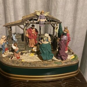 MR CHRISTMAS VINTAGE AWAY IN A MANGER
